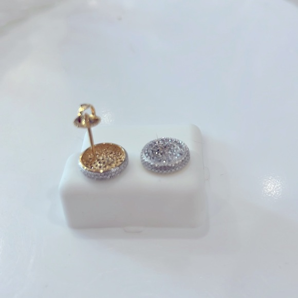 D&D DESIGNER 14kt STAMPED 925 SCREW BACK 1/8 ctw Disc Shape Round Diamond STUDS - Picture 3 of 3